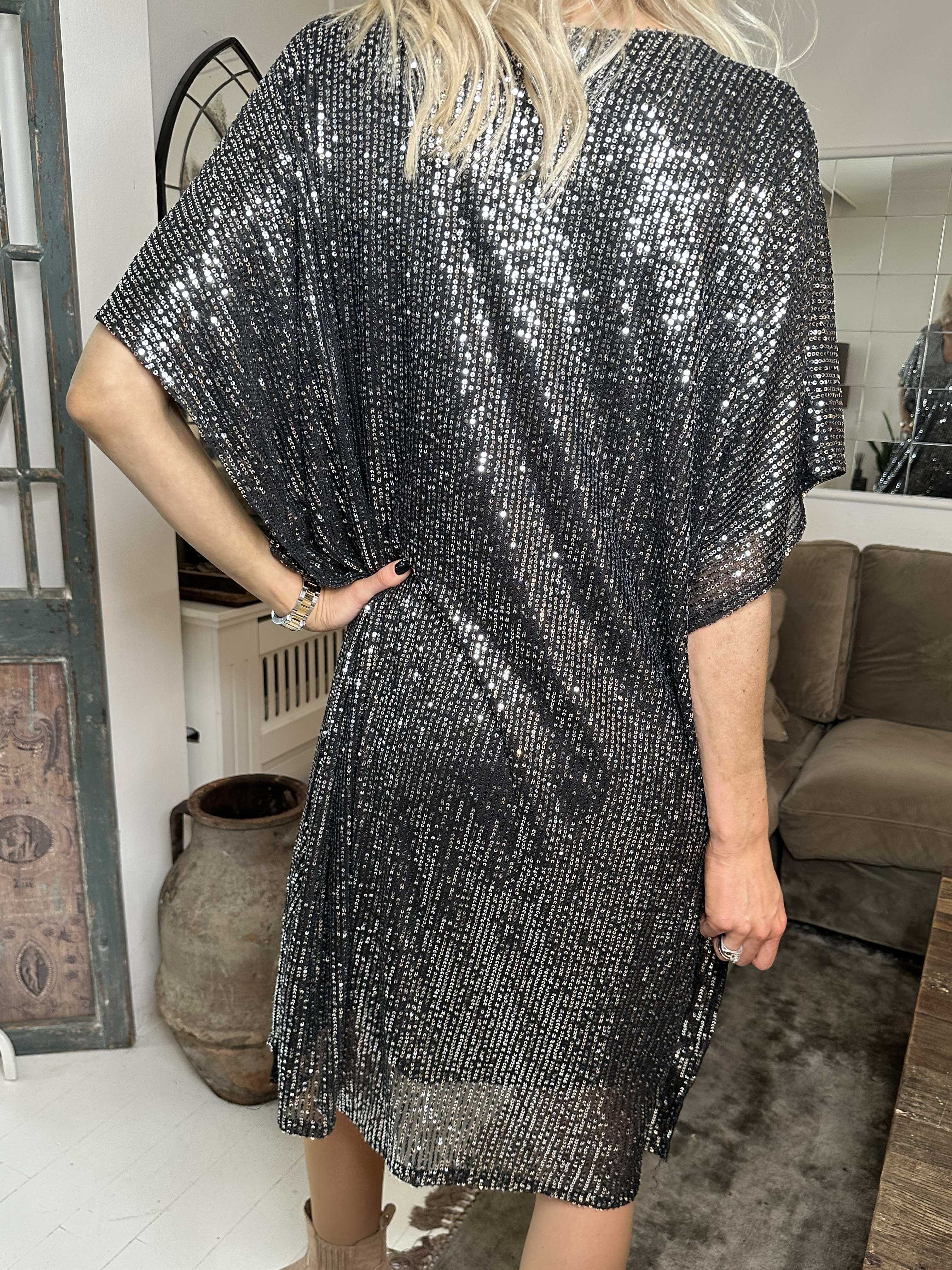 Azmina - Tunikakjole i løs pasform med pailletter